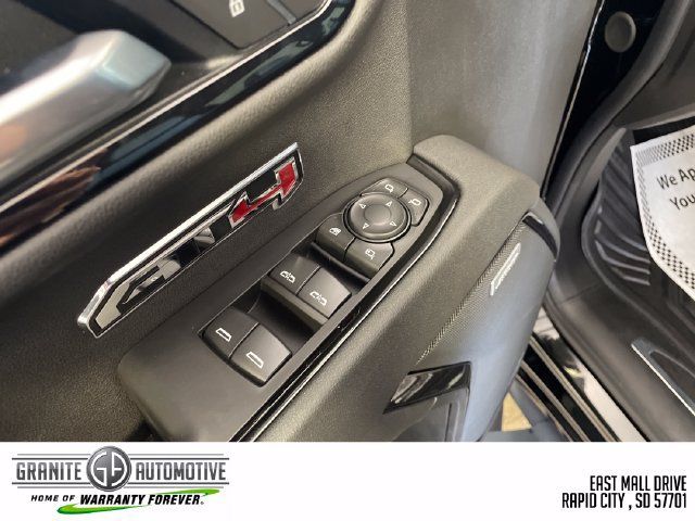 Used 2026 GMC Sierra 1500 AT4 w/ AT4 Premium Package AWD/4WD image 8
