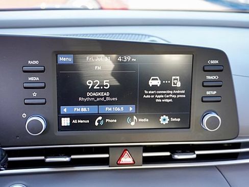 Used 2025 Hyundai Elantra Sport FWD image 23