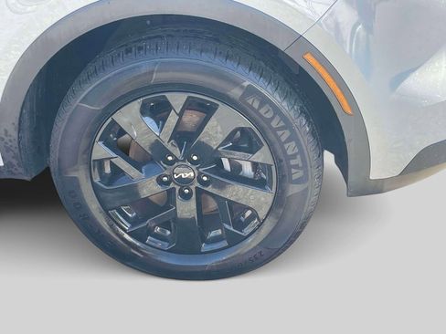 Used 2022 Kia Sorento S w/ Panoramic Sunroof Package image 9