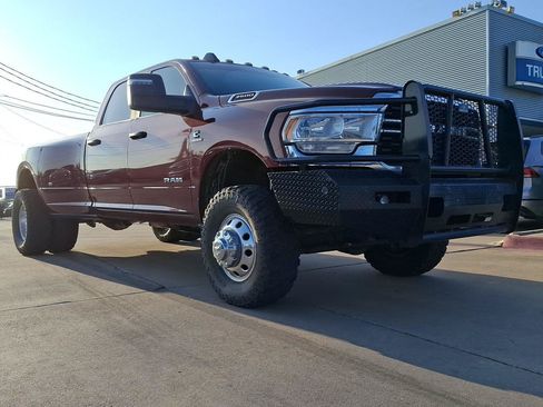 Used 2024 RAM 3500 Big Horn w/ Protection Group AWD/4WD image 9