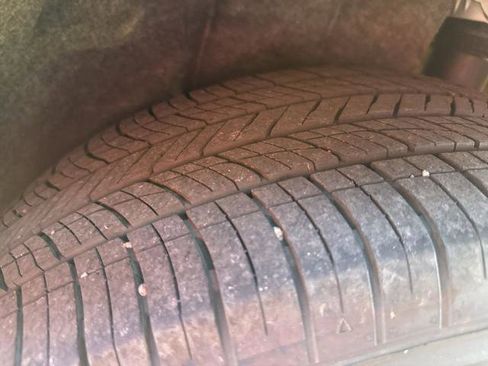 Used 2025 Volkswagen Atlas SE image 6