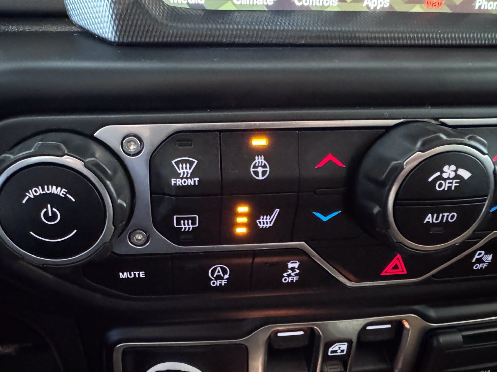 Used 2021 Jeep Wrangler Unlimited Rubicon AWD/4WD image 22