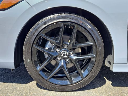 Used 2024 Honda Civic Sport image 9
