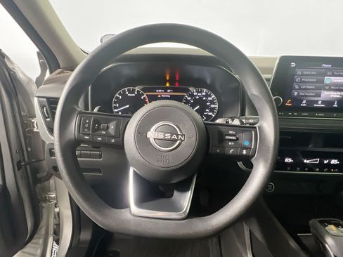Used 2023 Nissan Rogue SV FWD image 17