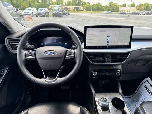 Used 2023 Ford Escape Platinum AWD/4WD image 9