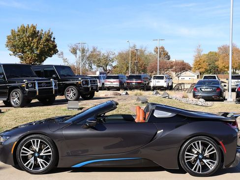 Used 2019 BMW i8 Roadster image 6