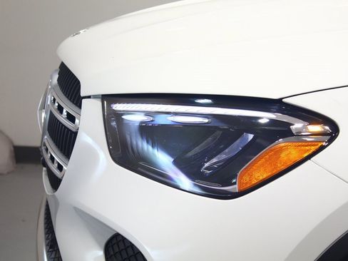 Used 2025 Mercedes-Benz GLE 350 4MATIC image 16