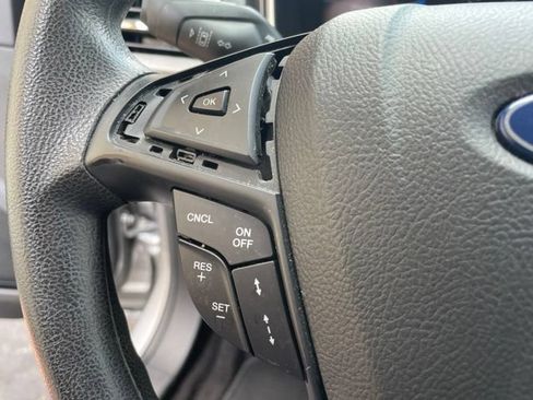 Used 2020 Ford Fusion SE FWD image 26