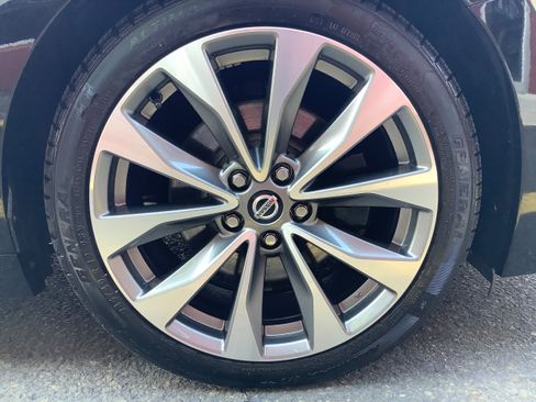 Used 2021 Nissan Maxima Platinum w/ Sport Mat Group FWD image 22