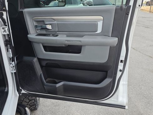 Used 2017 RAM 2500 SLT image 35