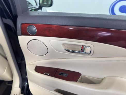 Used 2010 Lexus LS 460 w/ Luxury Value Edition RWD image 36