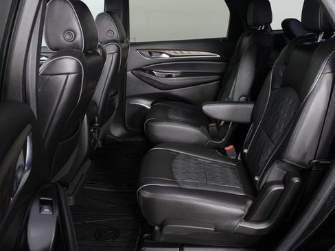 Used 2023 Buick Enclave Avenir w/ Avenir Technology Package image 18