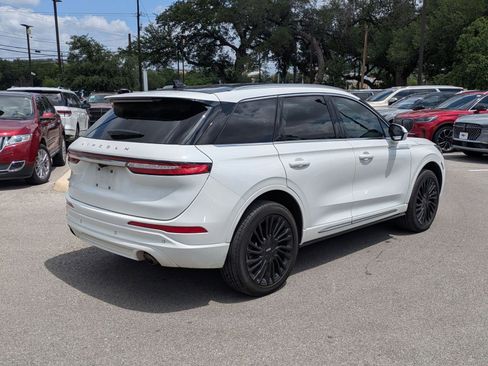 Used 2022 Lincoln Corsair Reserve w/ Luxury Package image 3