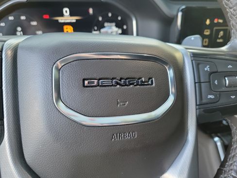 Used 2022 GMC Sierra 1500 Denali w/ Denali Reserve Package AWD/4WD image 28
