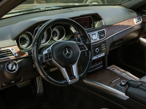 Used 2016 Mercedes-Benz E 350 4MATIC Sedan image 10