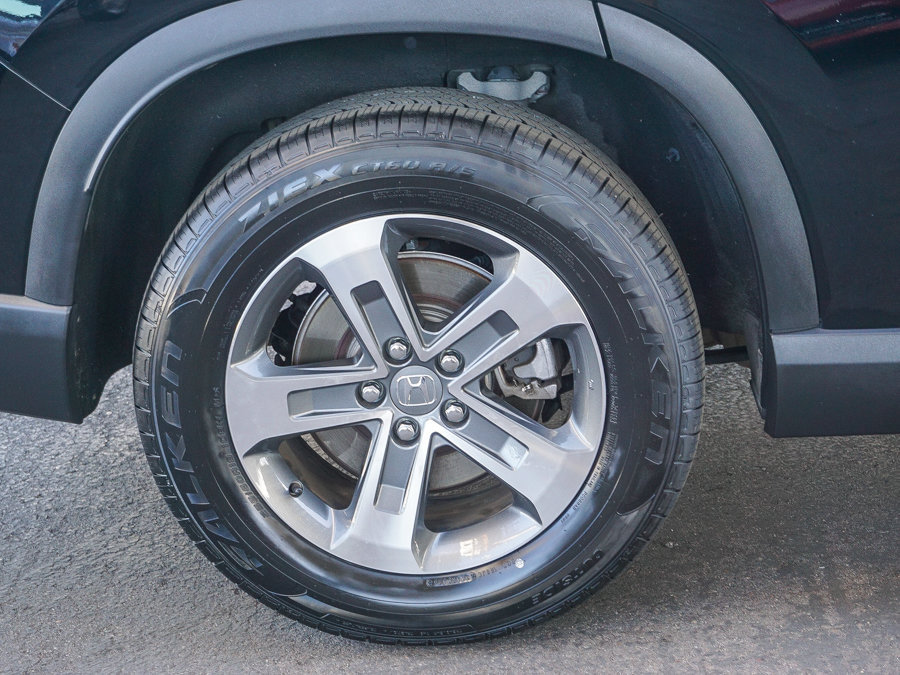 Used 2025 Honda Pilot EX-L image 9