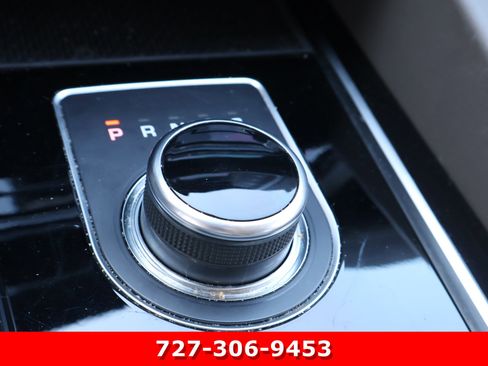 Used 2018 Jaguar F-PACE R-Sport image 27