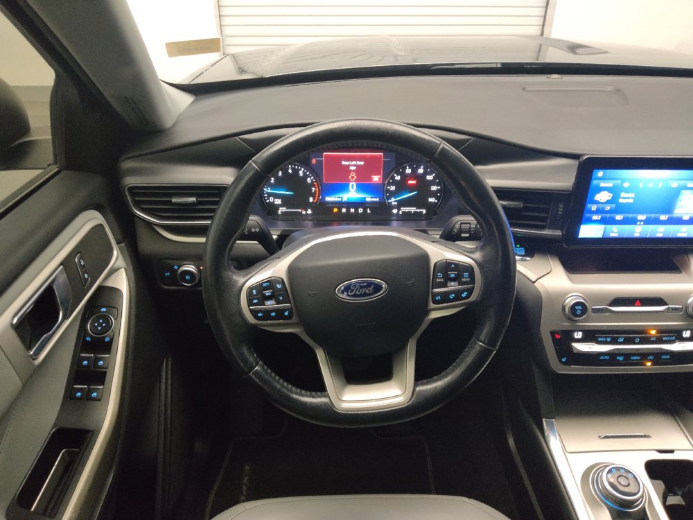 Used 2021 Ford Explorer XLT w/ Equipment Group 202A RWD image 22