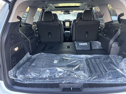 New 2026 Subaru Ascent Limited Bronze image 11
