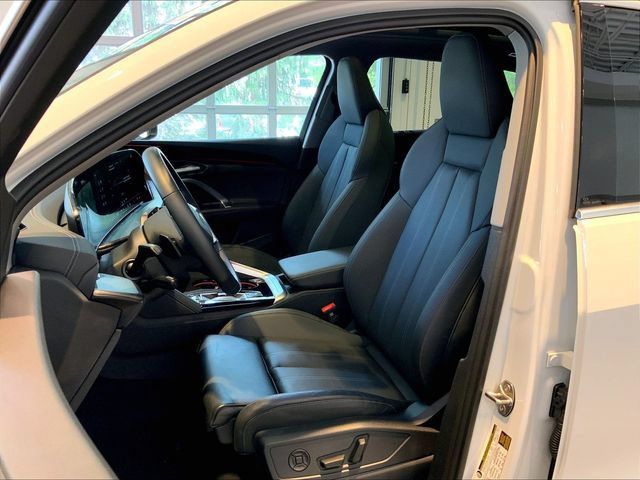Certified 2025 Audi Q5 Premium w/ Premium Plus AWD/4WD image 5