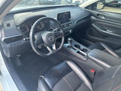 Used 2019 Nissan Altima 2.5 SR FWD image 19