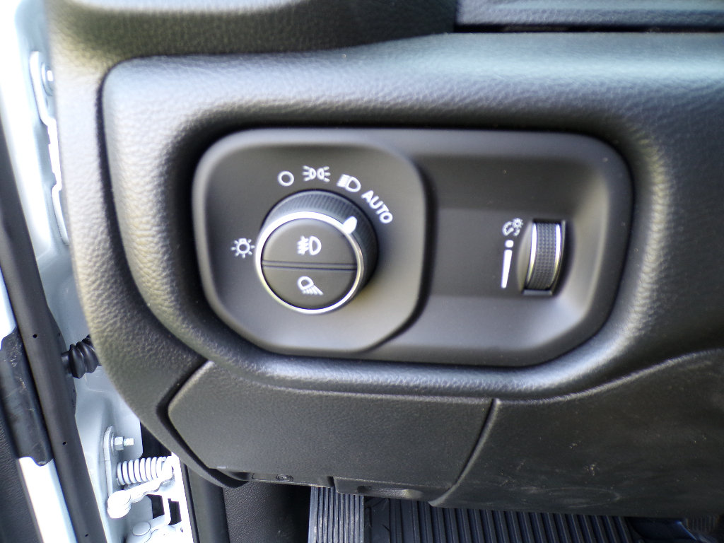 New 2026 RAM 2500 Tradesman AWD/4WD image 26