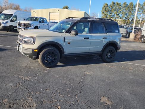 New 2025 Ford Bronco Sport Badlands w/ Badlands Tech Package AWD/4WD image 4