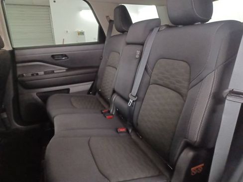 Used 2025 Nissan Pathfinder SV FWD image 13