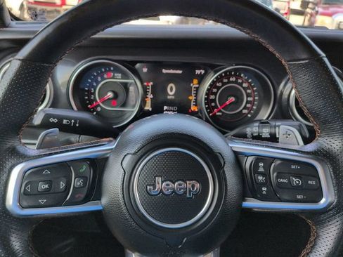 Used 2022 Jeep Wrangler Unlimited Rubicon w/ Xtreme Recon 35" Tire Package AWD/4WD image 28