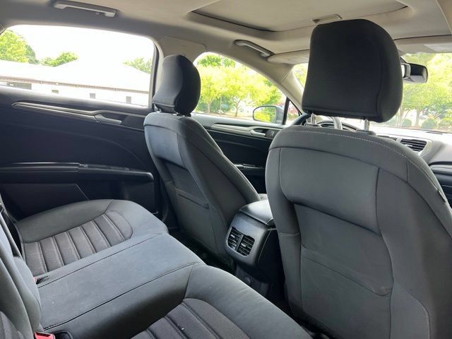 Used 2019 Ford Fusion SE AWD/4WD image 17