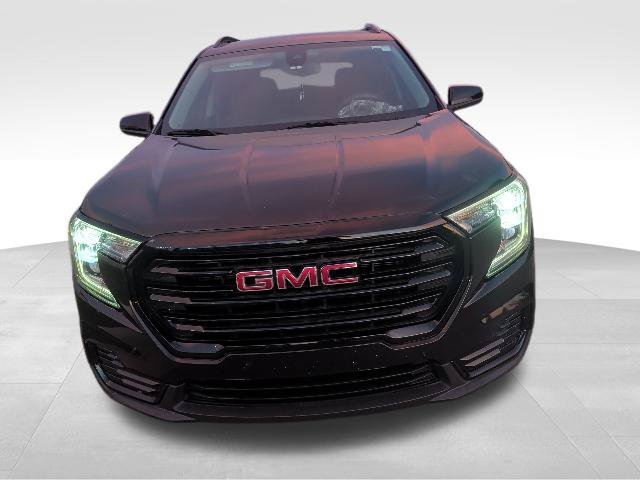 Used 2022 GMC Terrain SLE w/ Driver Convenience Package FWD image 8