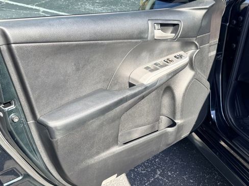 Used 2012 Toyota Camry L image 22