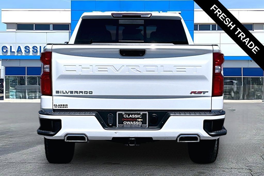 Used 2024 Chevrolet Silverado 1500 RST w/ Convenience Package II AWD/4WD image 4