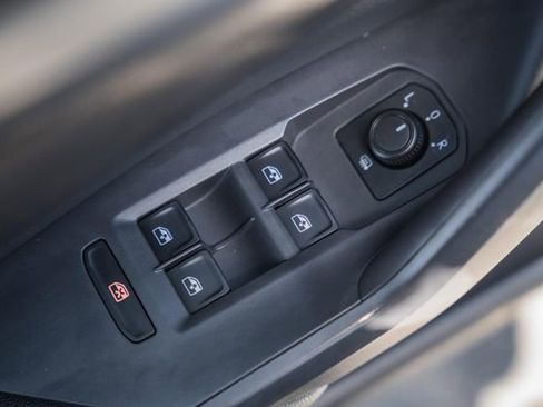 Used 2019 Volkswagen Jetta R-Line w/ R-Line Cold Weather Package FWD image 36