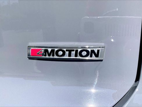 Certified 2021 Volkswagen Atlas Cross Sport SEL Premium R-Line image 7