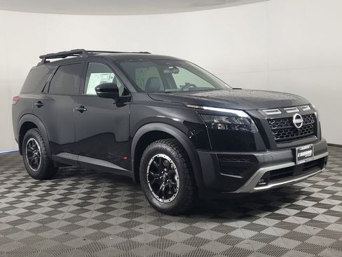 New 2025 Nissan Pathfinder Rock Creek image 2