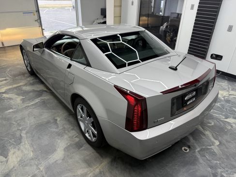 Used 2008 Cadillac XLR RWD image 24