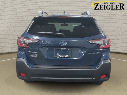 Used 2023 Subaru Outback Premium image 6