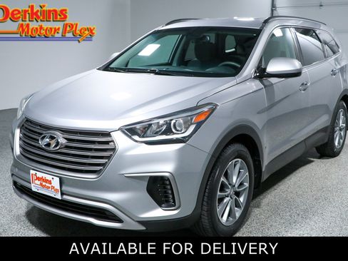 Used 2017 Hyundai Santa Fe SE w/ Cargo Package AWD/4WD image 1