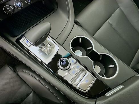 Certified 2025 Genesis G70 2.5T image 17