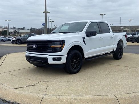 New 2025 Ford F150 XLT w/ Equipment Group 302A MID image 5