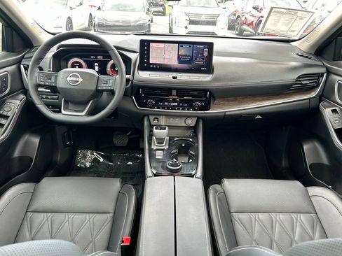 Certified 2026 Nissan Rogue Platinum w/ Platinum Premium Package AWD/4WD image 12