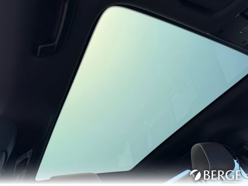 Used 2025 Volkswagen ID. Buzz Pro S Plus RWD image 12