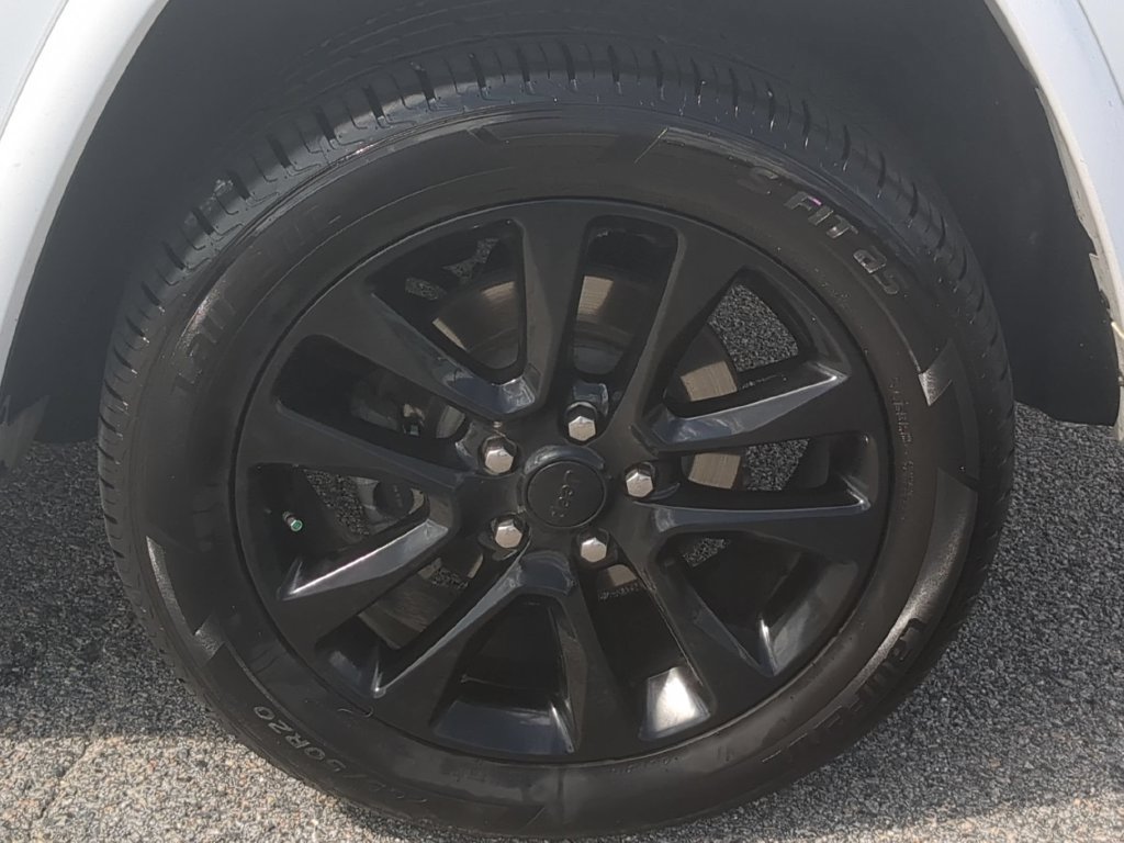Used 2018 Jeep Grand Cherokee Altitude AWD/4WD image 11