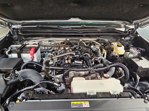 Certified 2025 Toyota Tacoma Limited AWD/4WD image 32