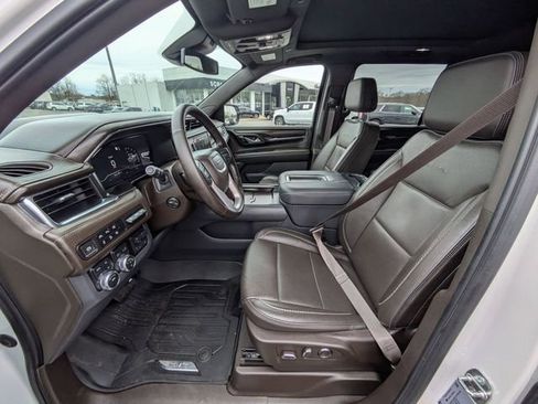Used 2023 GMC Yukon XL Denali w/ LPO, Floor Liner Package image 26