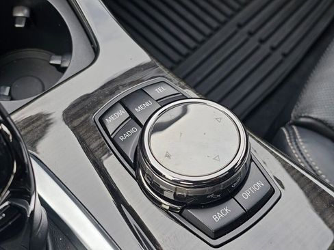 Used 2015 BMW 550i xDrive Sedan image 35