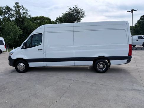 Used 2019 Mercedes-Benz Sprinter 170 Cargo w/ Acoustic Package image 32