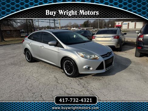 Used 2012 Ford Focus SE image 1