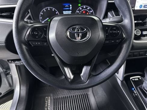 Used 2025 Toyota Corolla Cross AWD Hybrid image 11